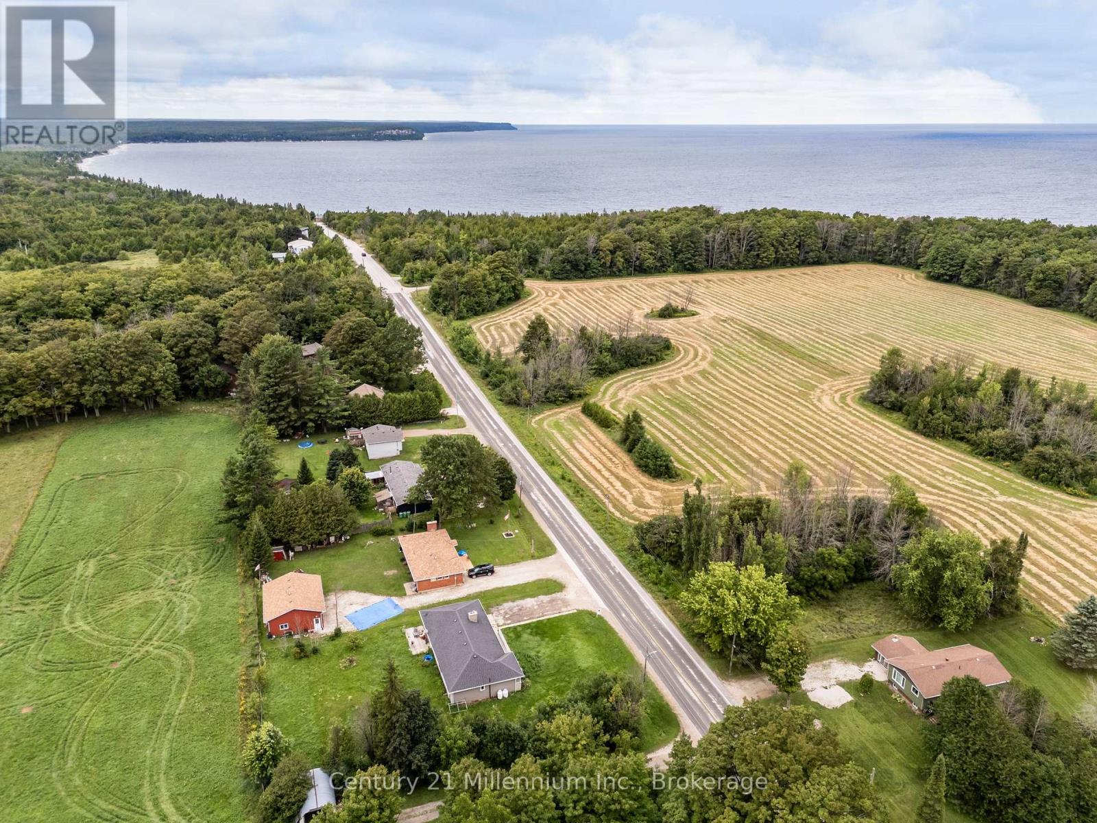 130 Main Street, Northern Bruce Peninsula, Ontario  N0H 1W0 - Photo 17 - X12570386