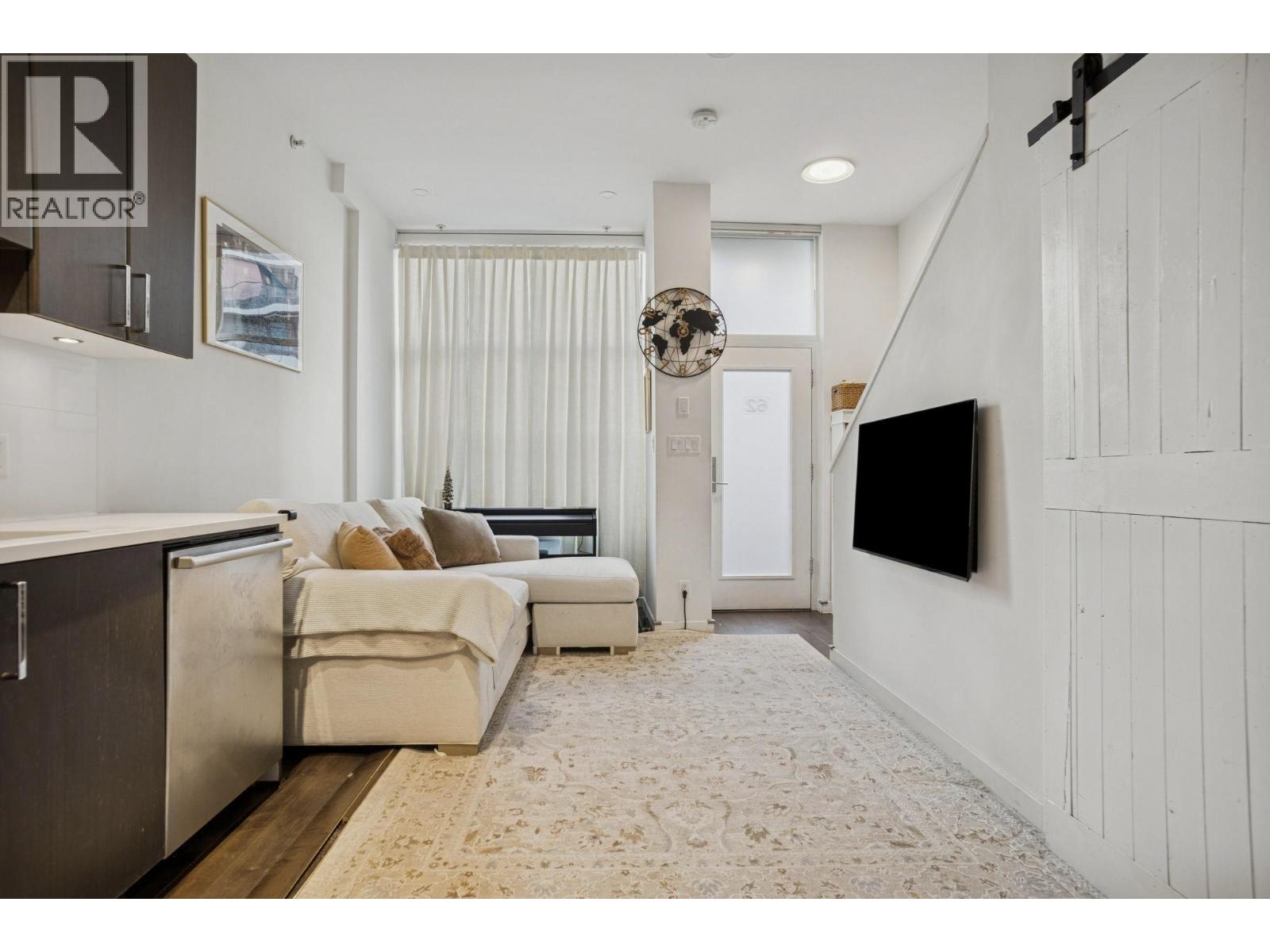 62 W 1st Avenue, Vancouver, British Columbia  V5Y 0K4 - Photo 3 - R3090899