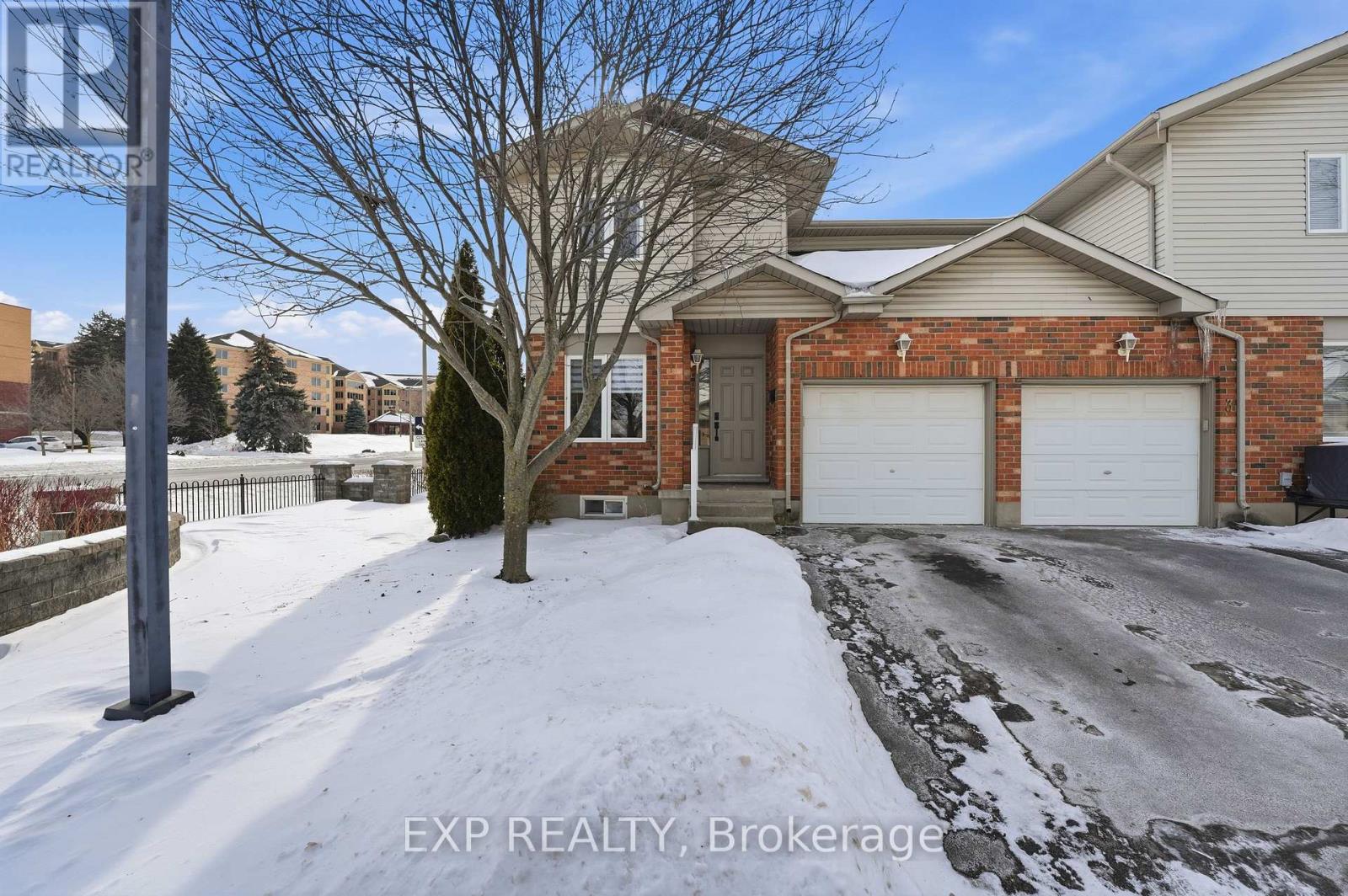 1 - 19 Bartlett Avenue, Grimsby, Ontario  L3M 5G6 - Photo 43 - X12798564