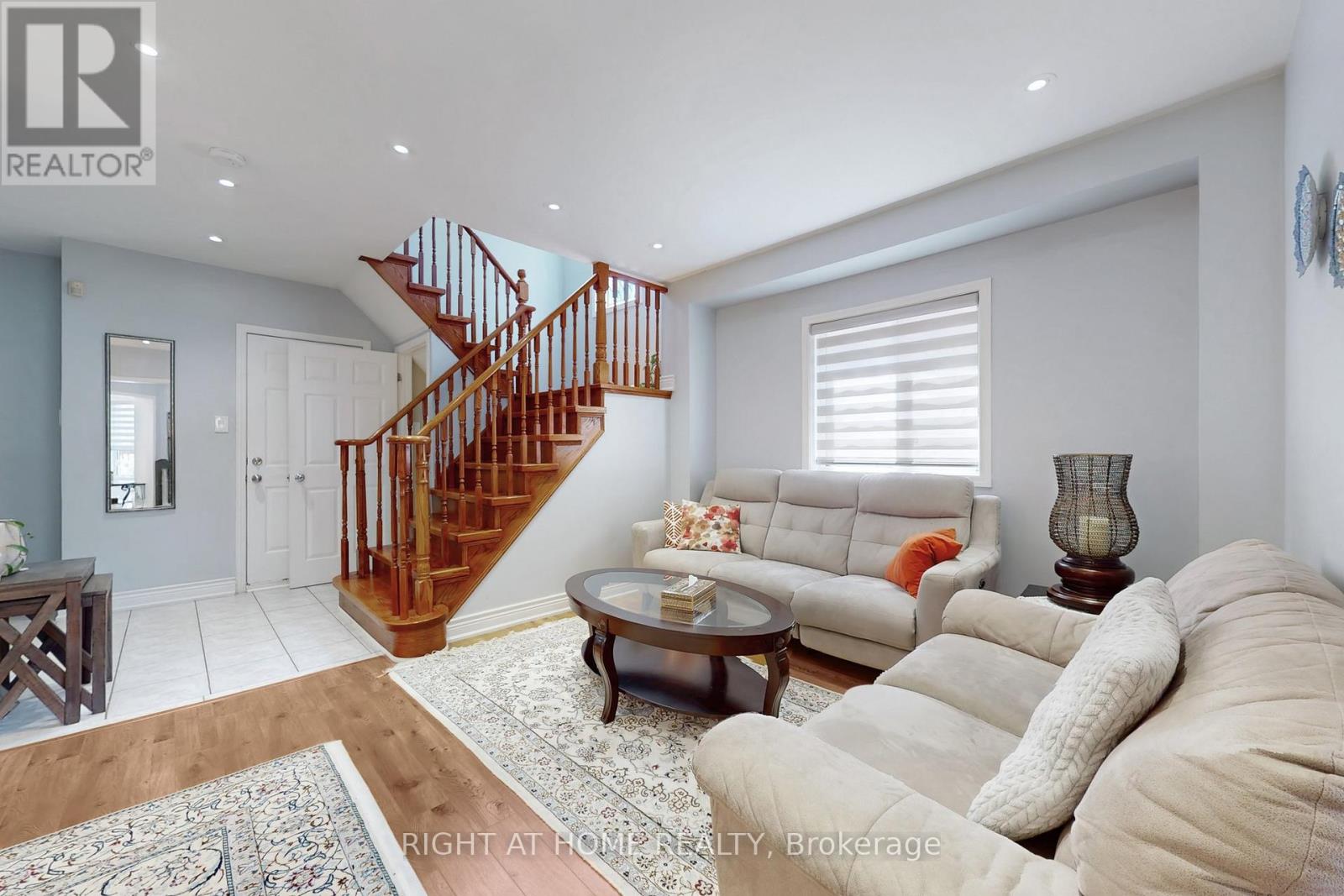 805 Stonehaven Avenue, Newmarket, Ontario  L3X 2K3 - Photo 12 - N12808580