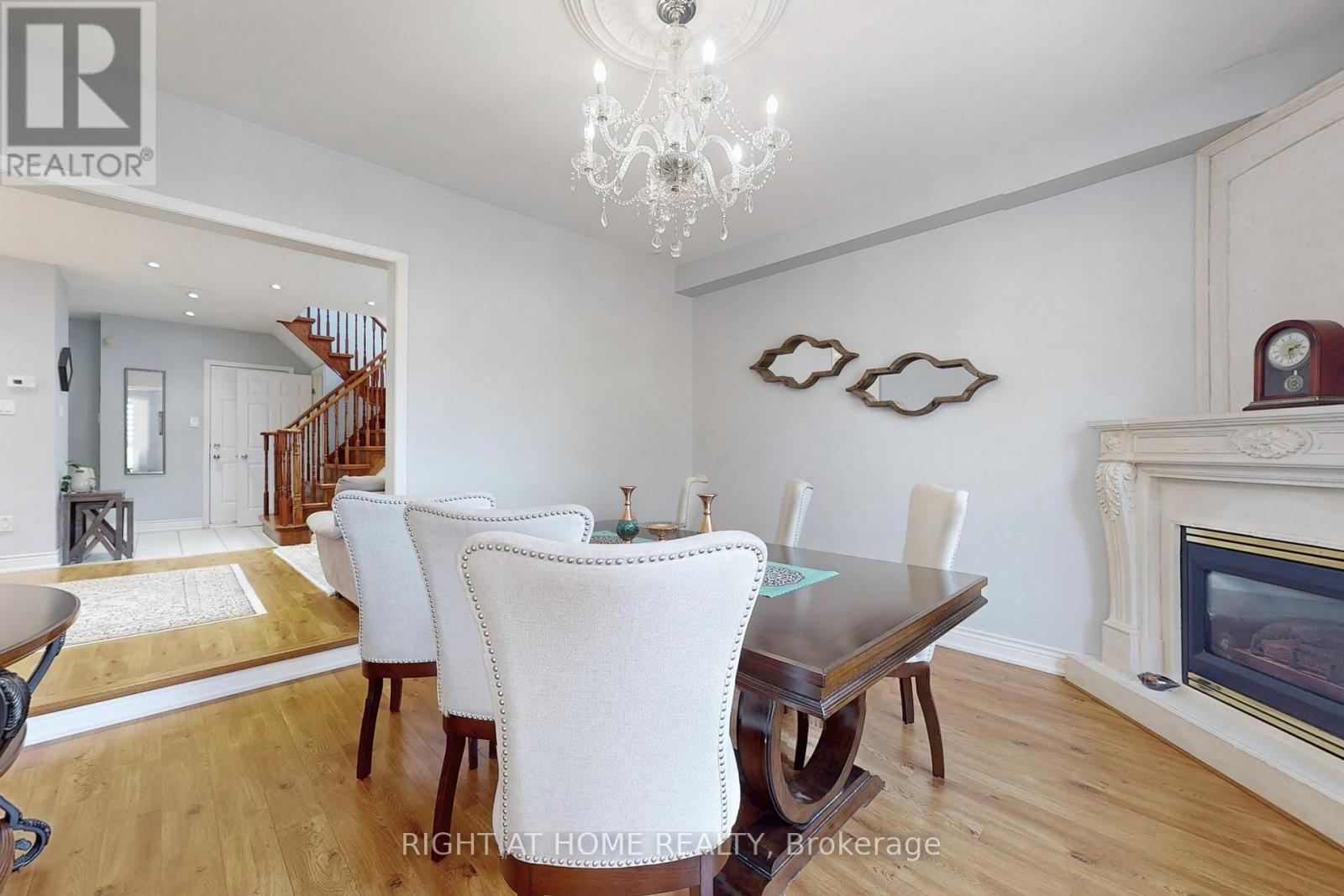 805 Stonehaven Avenue, Newmarket, Ontario  L3X 2K3 - Photo 13 - N12808580