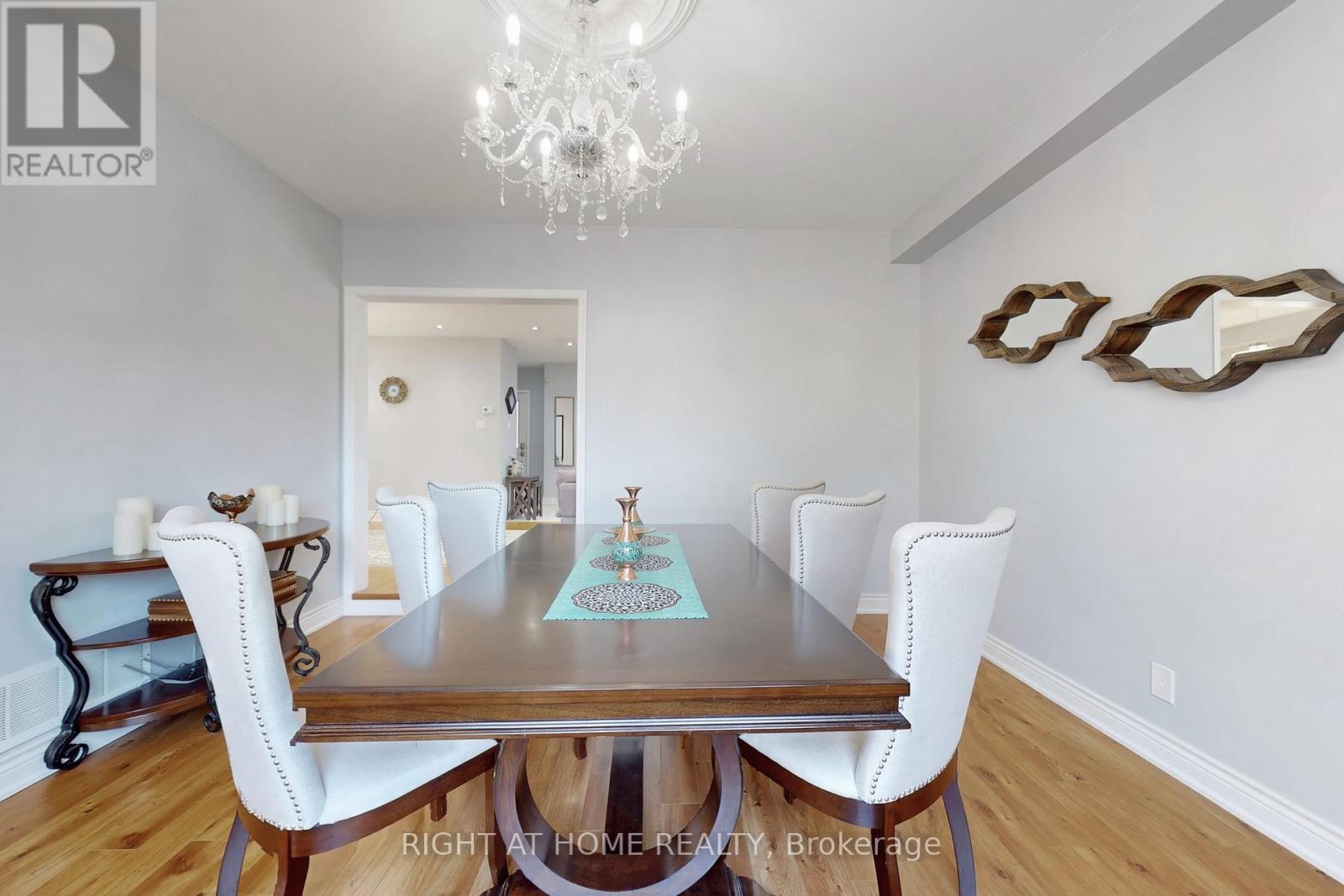 805 Stonehaven Avenue, Newmarket, Ontario  L3X 2K3 - Photo 14 - N12808580