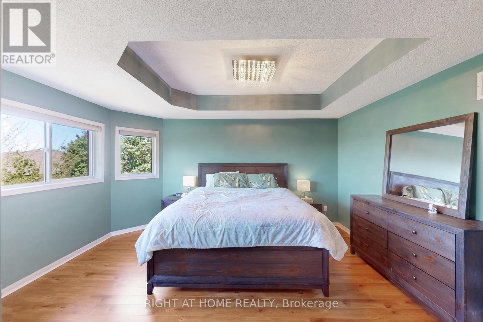 805 Stonehaven Avenue, Newmarket, Ontario  L3X 2K3 - Photo 26 - N12808580