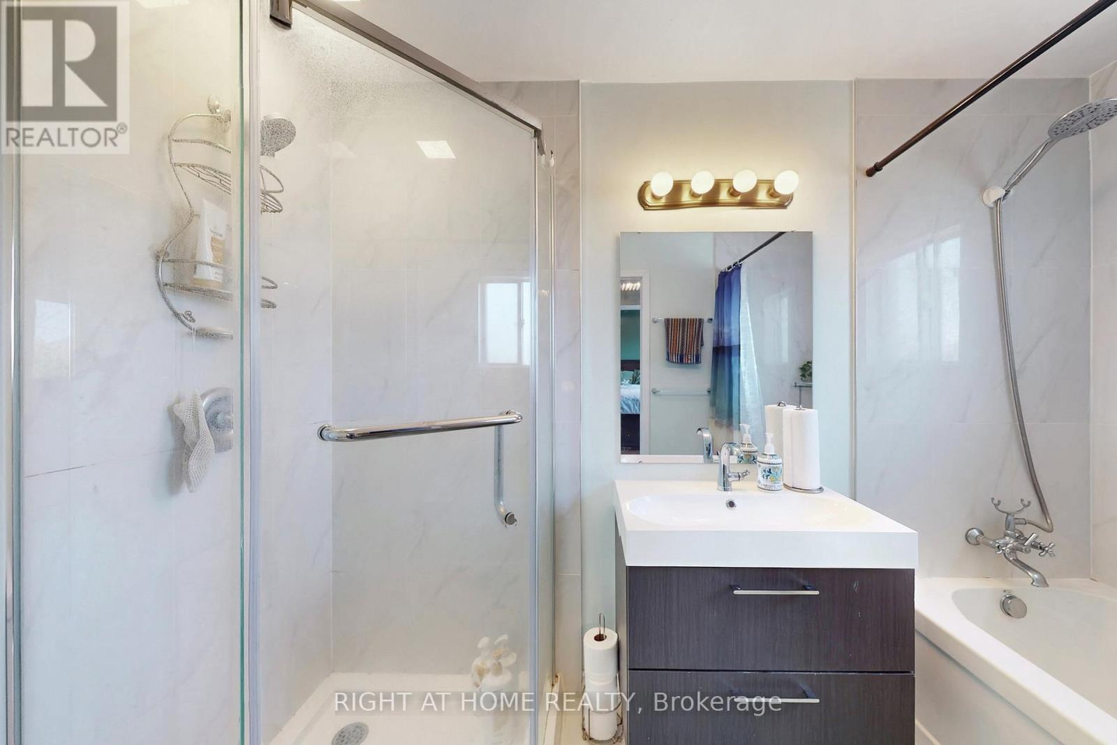 805 Stonehaven Avenue, Newmarket, Ontario  L3X 2K3 - Photo 32 - N12808580