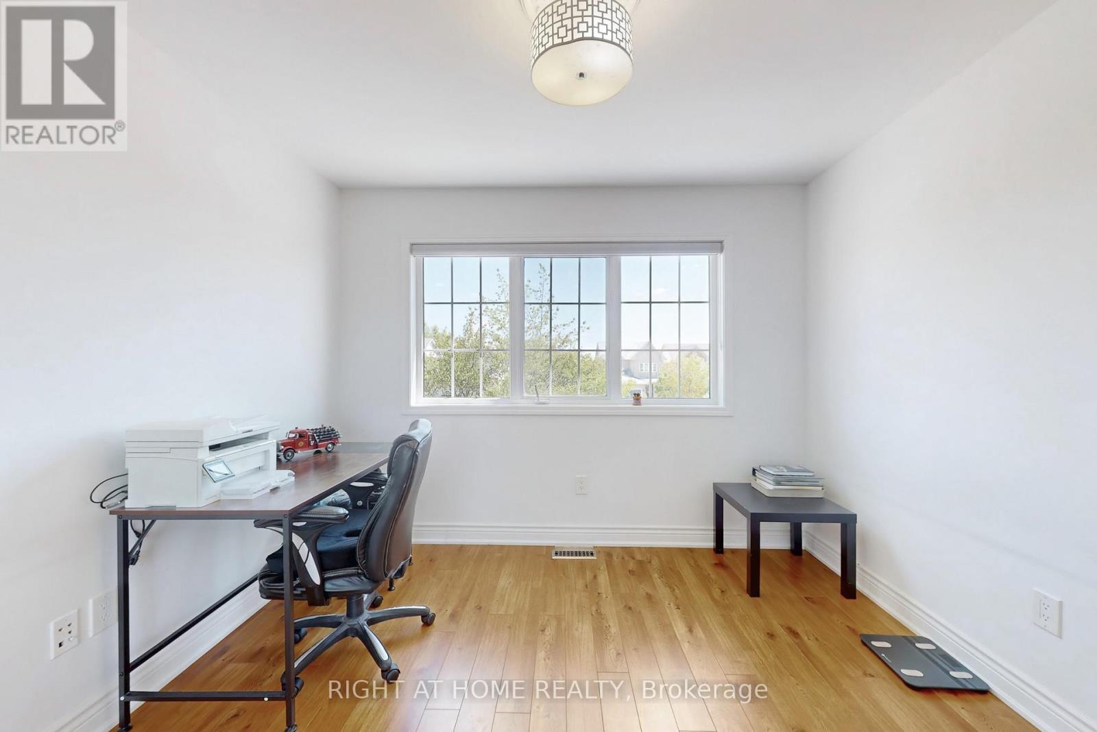 805 Stonehaven Avenue, Newmarket, Ontario  L3X 2K3 - Photo 34 - N12808580