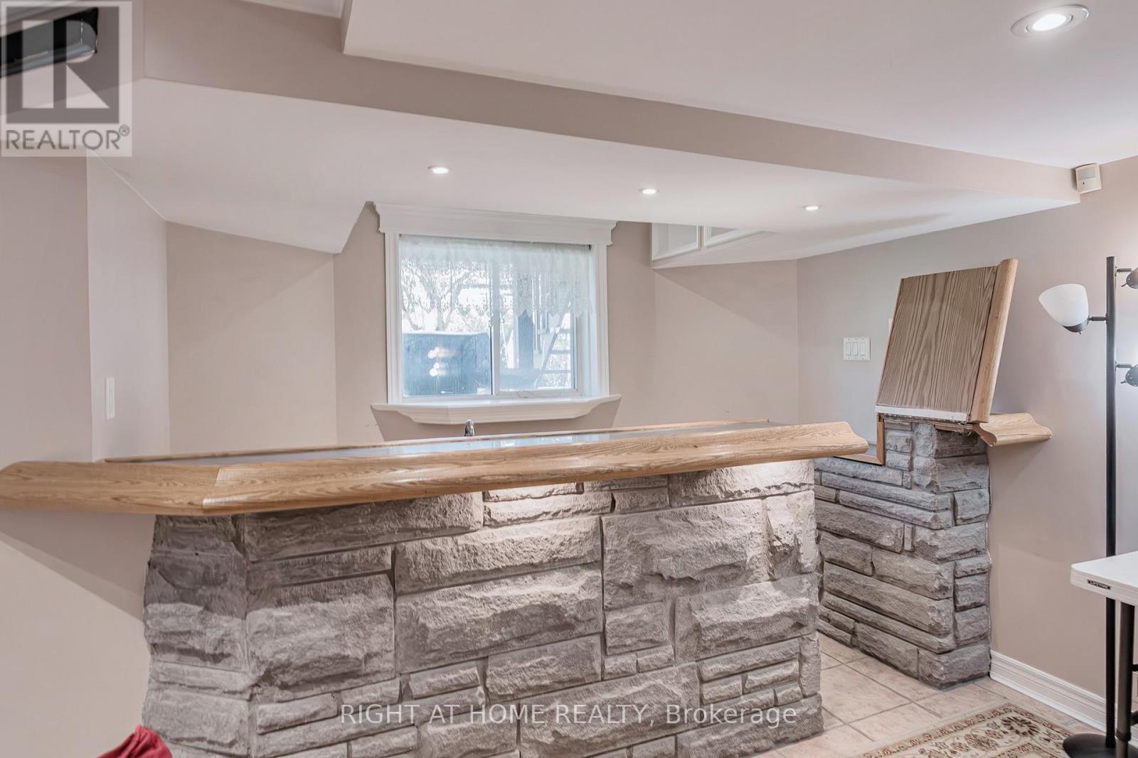 805 Stonehaven Avenue, Newmarket, Ontario  L3X 2K3 - Photo 44 - N12808580