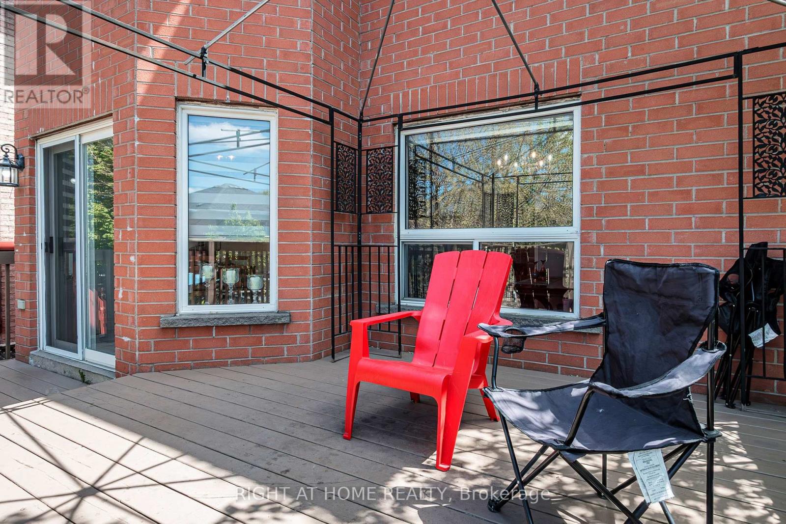 805 Stonehaven Avenue, Newmarket, Ontario  L3X 2K3 - Photo 47 - N12808580