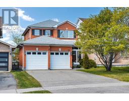 805 STONEHAVEN AVENUE, Newmarket, Ontario