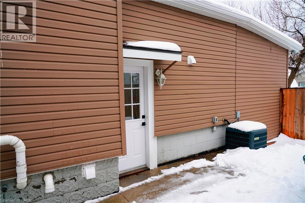 93 East 31st Street Unit# Lower, Hamilton, Ontario  L9V 3N9 - Photo 2 - 40806682