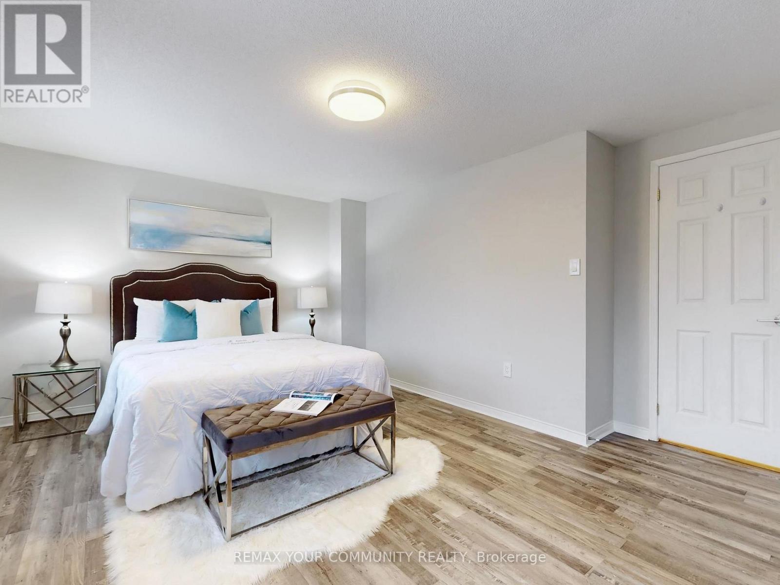 8 Srigley Street, Barrie, Ontario  L4N 0L9 - Photo 13 - S12805718