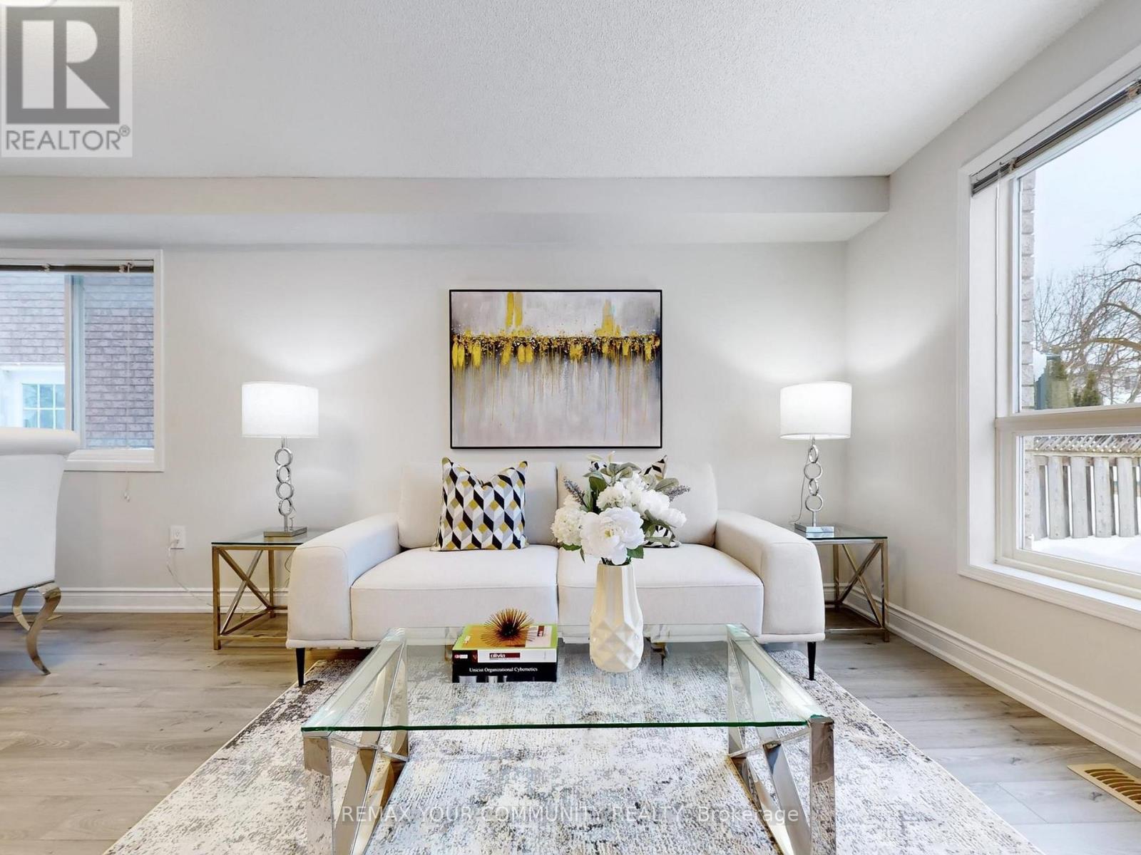 8 Srigley Street, Barrie, Ontario  L4N 0L9 - Photo 4 - S12805718