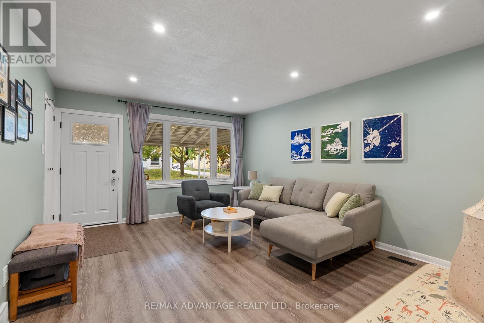 66 Wellesley Crescent, London East, Ontario  N5V 1J7 - Photo 4 - X12808602