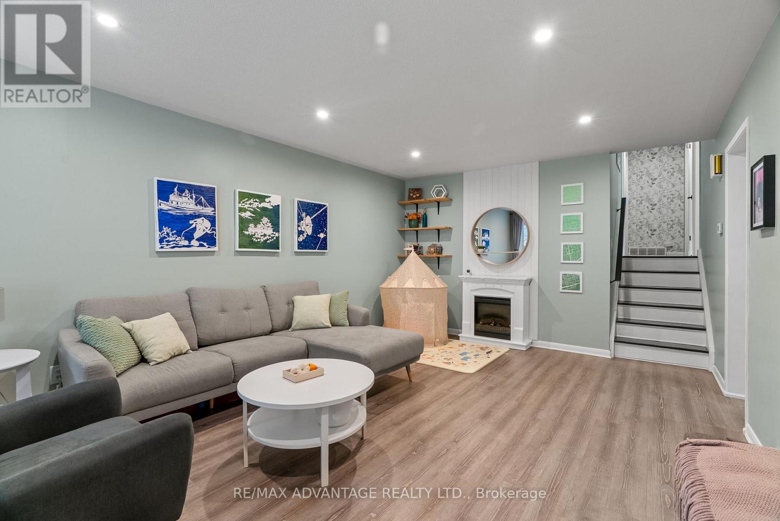 66 Wellesley Crescent, London East, Ontario  N5V 1J7 - Photo 6 - X12808602