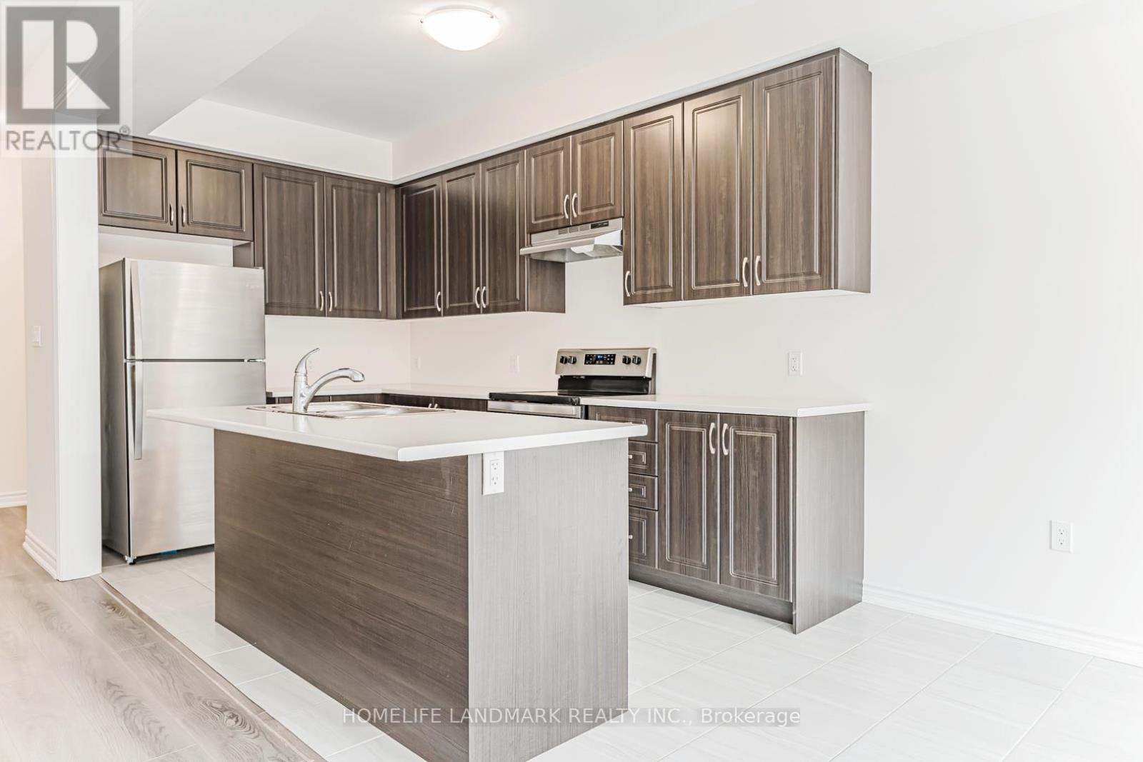 85 Jonkman Boulevard, Bradford West Gwillimbury, Ontario  L3Z 4J9 - Photo 11 - N12808598