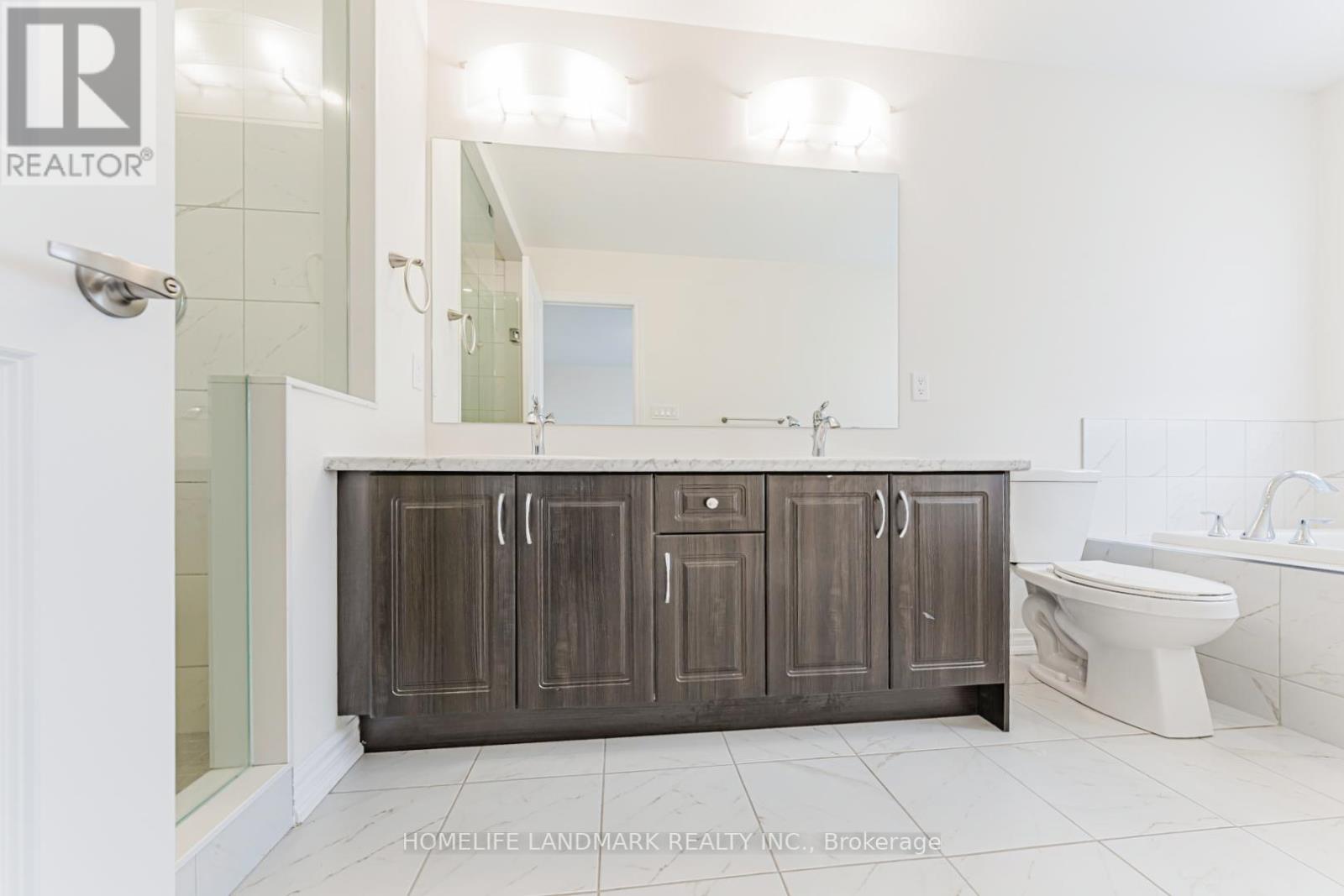 85 Jonkman Boulevard, Bradford West Gwillimbury, Ontario  L3Z 4J9 - Photo 18 - N12808598