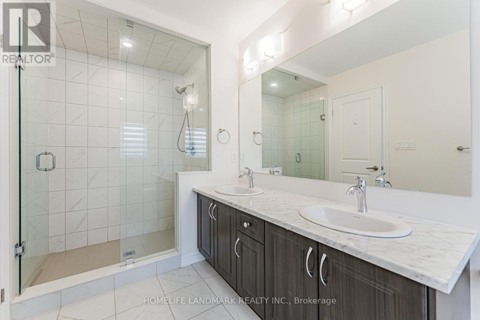 85 Jonkman Boulevard, Bradford West Gwillimbury, Ontario  L3Z 4J9 - Photo 19 - N12808598