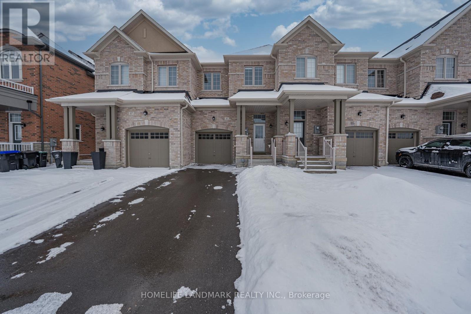 85 Jonkman Boulevard, Bradford West Gwillimbury, Ontario  L3Z 4J9 - Photo 2 - N12808598