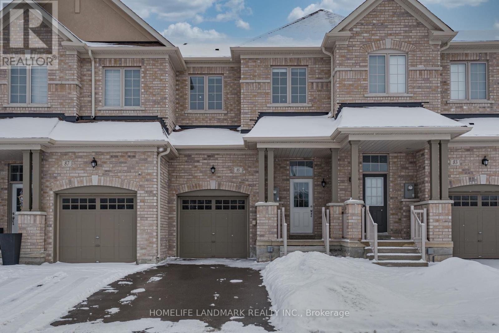 85 Jonkman Boulevard, Bradford West Gwillimbury, Ontario  L3Z 4J9 - Photo 3 - N12808598