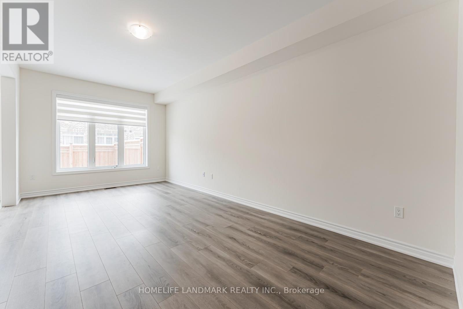 85 Jonkman Boulevard, Bradford West Gwillimbury, Ontario  L3Z 4J9 - Photo 7 - N12808598