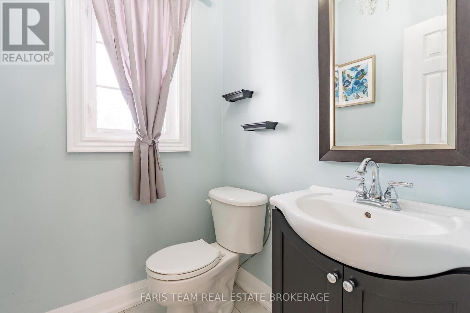 104 Stanley Street, Barrie, Ontario  L4M 6V5 - Photo 13 - S12808604