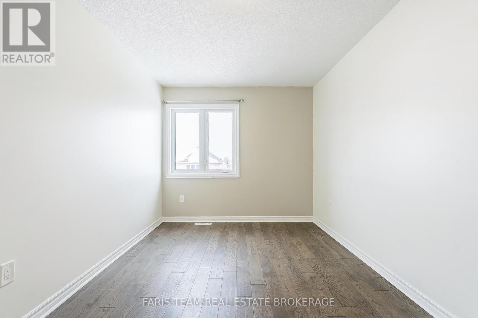 104 Stanley Street, Barrie, Ontario  L4M 6V5 - Photo 20 - S12808604