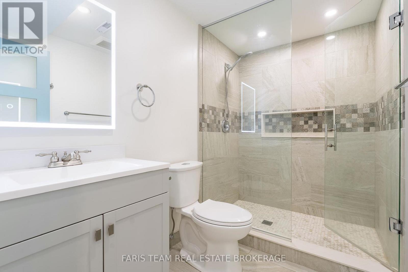 104 Stanley Street, Barrie, Ontario  L4M 6V5 - Photo 27 - S12808604