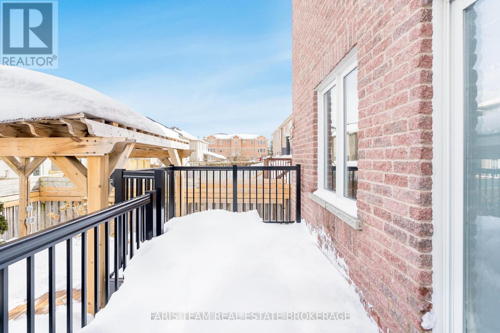 104 Stanley Street, Barrie, Ontario  L4M 6V5 - Photo 29 - S12808604