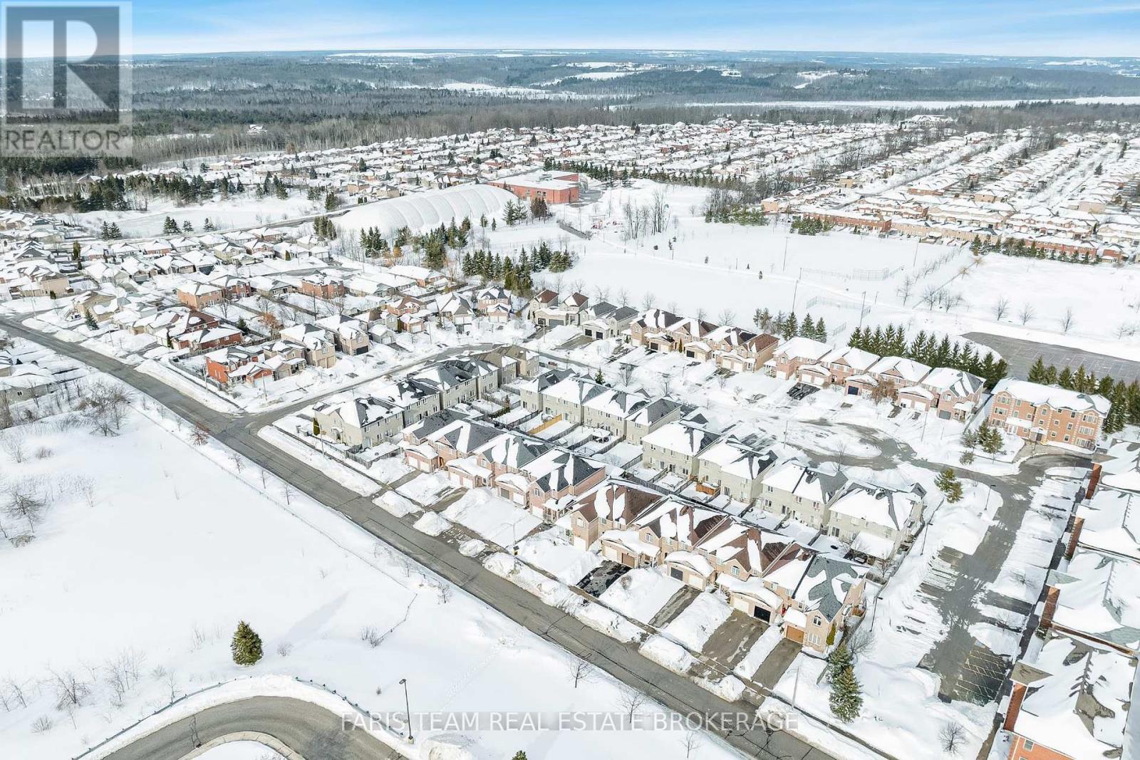 104 Stanley Street, Barrie, Ontario  L4M 6V5 - Photo 34 - S12808604