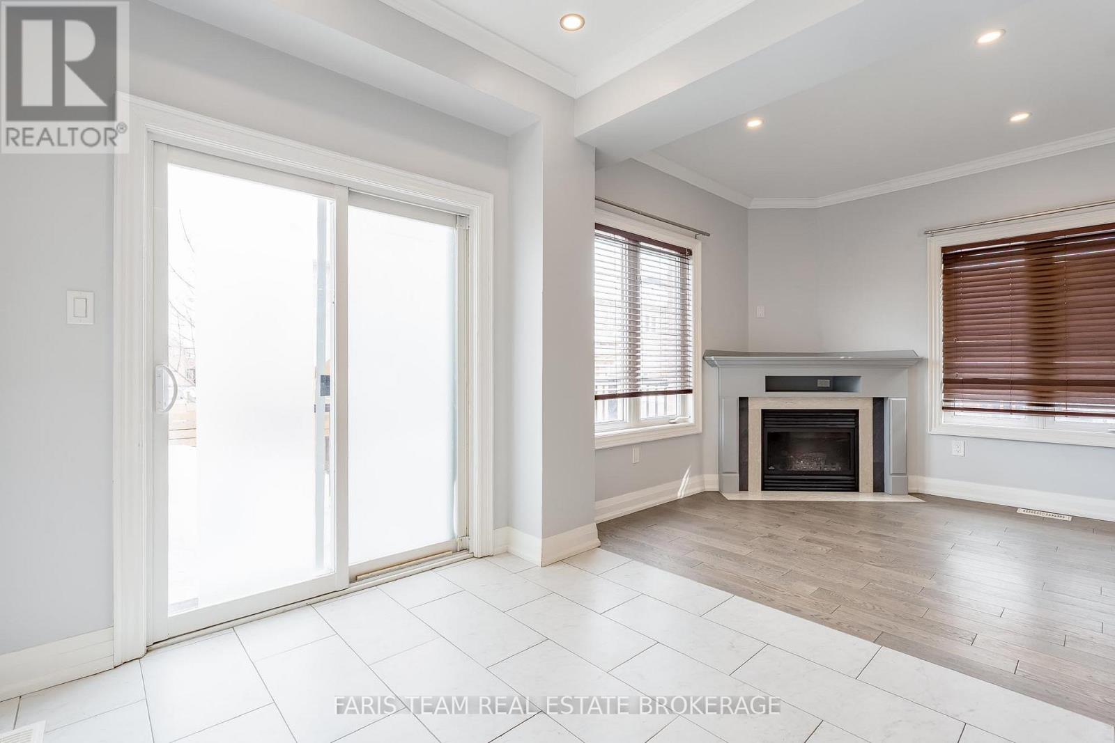 104 Stanley Street, Barrie, Ontario  L4M 6V5 - Photo 8 - S12808604