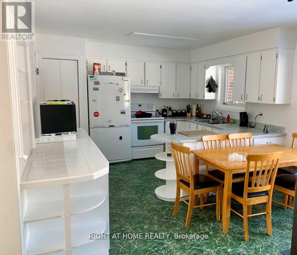 220 King Street, Kawartha Lakes, Ontario  K0M 2T0 - Photo 5 - X12808610