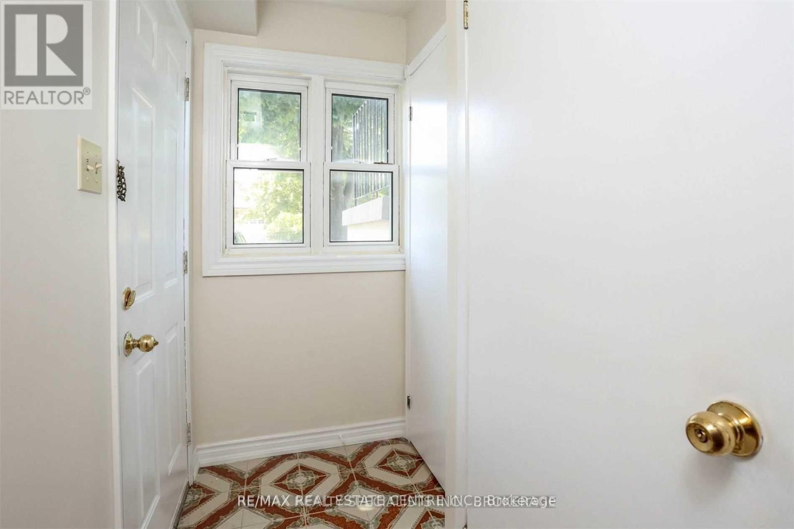 Main F1 - 4311 Curia Crescent, Mississauga (Rathwood), Ontario  L4Z 2X5 - Photo 3 - W12800314