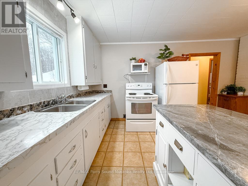 4 Butler Street, Whitestone, Ontario  P0A 1G0 - Photo 9 - X12808620