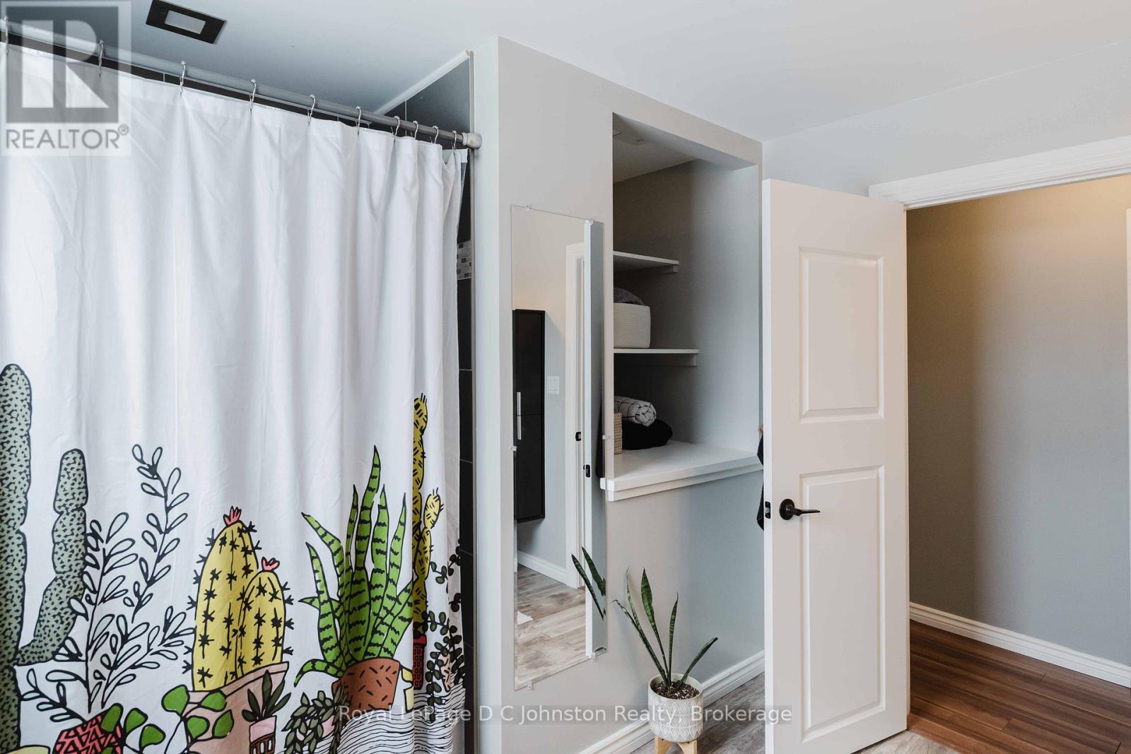 33 Alice Street, South Bruce Peninsula, Ontario  N0H 1A0 - Photo 14 - X12808642