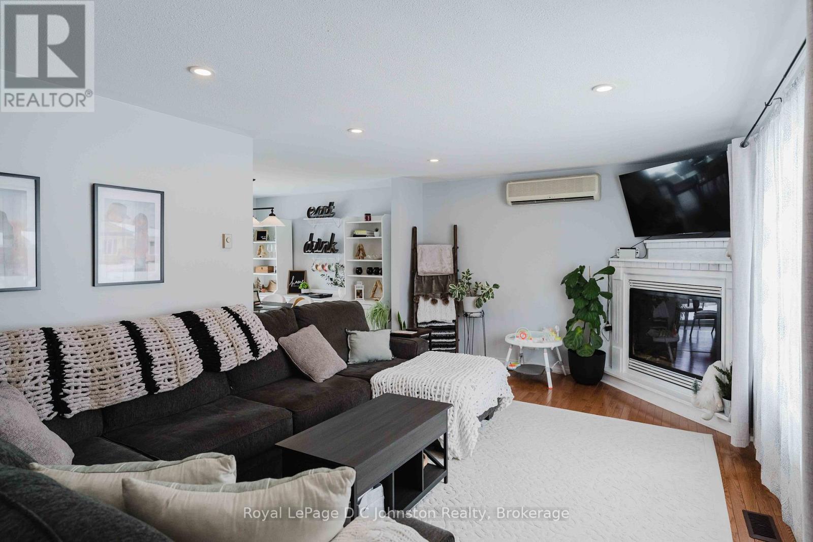 33 Alice Street, South Bruce Peninsula, Ontario  N0H 1A0 - Photo 4 - X12808642