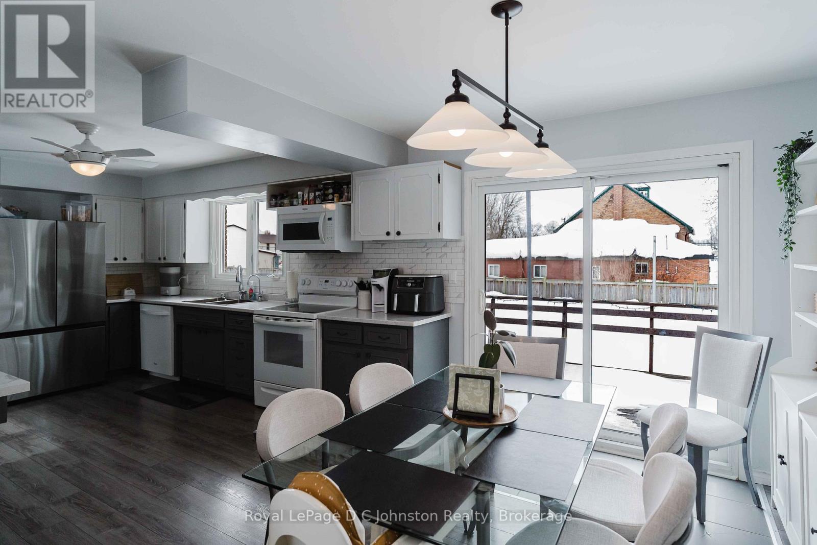 33 Alice Street, South Bruce Peninsula, Ontario  N0H 1A0 - Photo 7 - X12808642