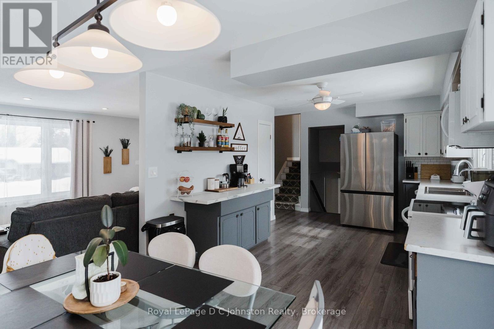 33 Alice Street, South Bruce Peninsula, Ontario  N0H 1A0 - Photo 8 - X12808642