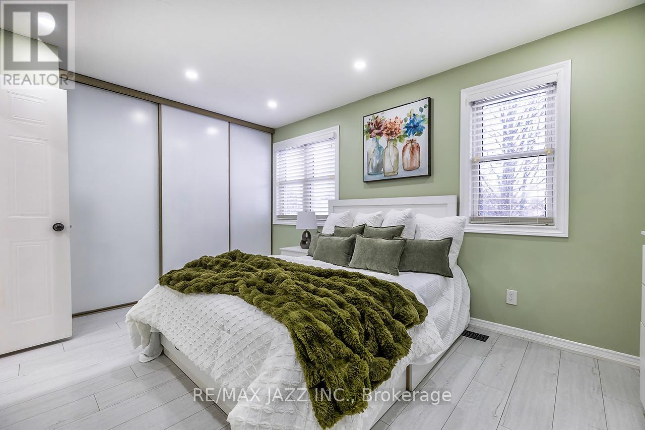 33 Mossgrove Court, Clarington, Ontario  L1E 1P4 - Photo 18 - E12808656