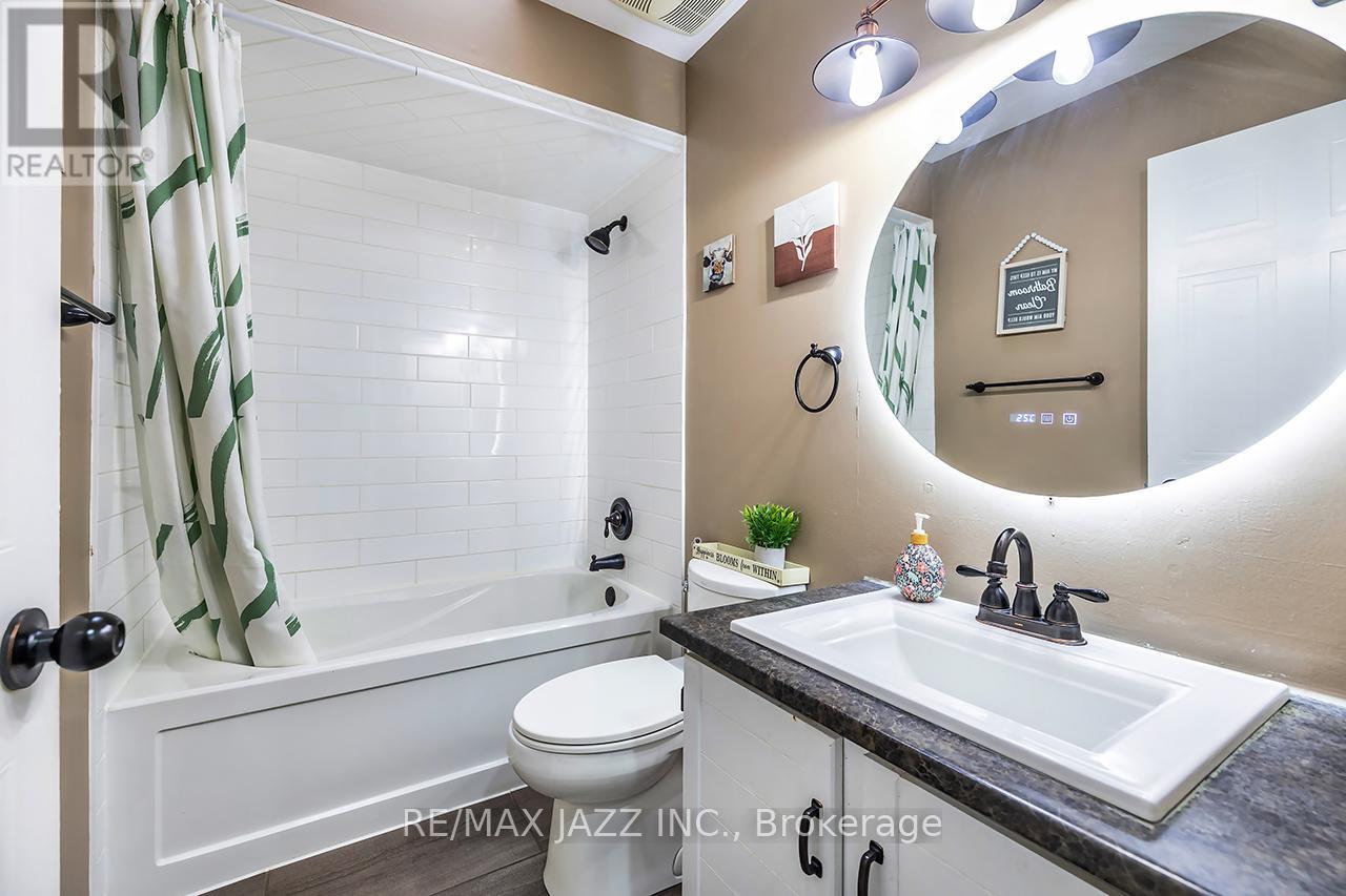 33 Mossgrove Court, Clarington, Ontario  L1E 1P4 - Photo 19 - E12808656