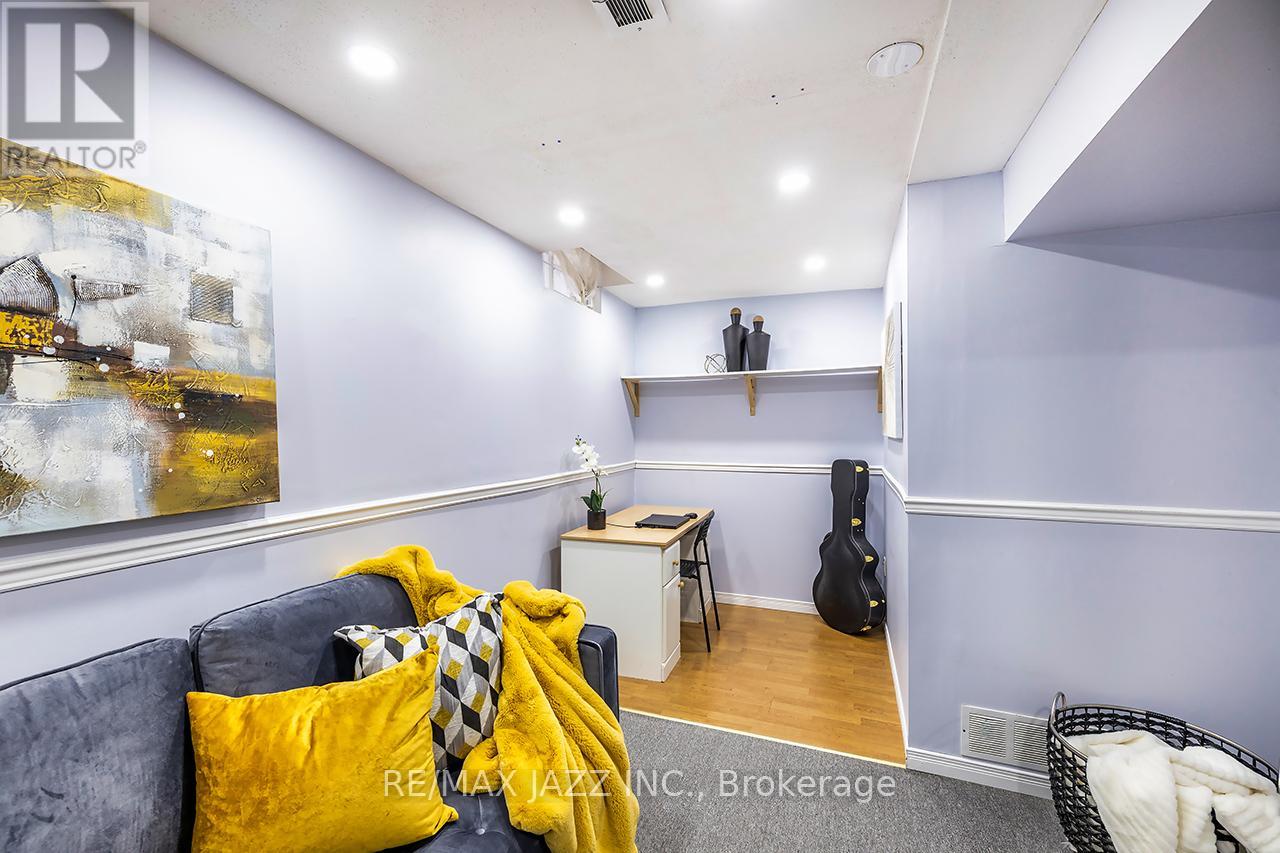 33 Mossgrove Court, Clarington, Ontario  L1E 1P4 - Photo 23 - E12808656