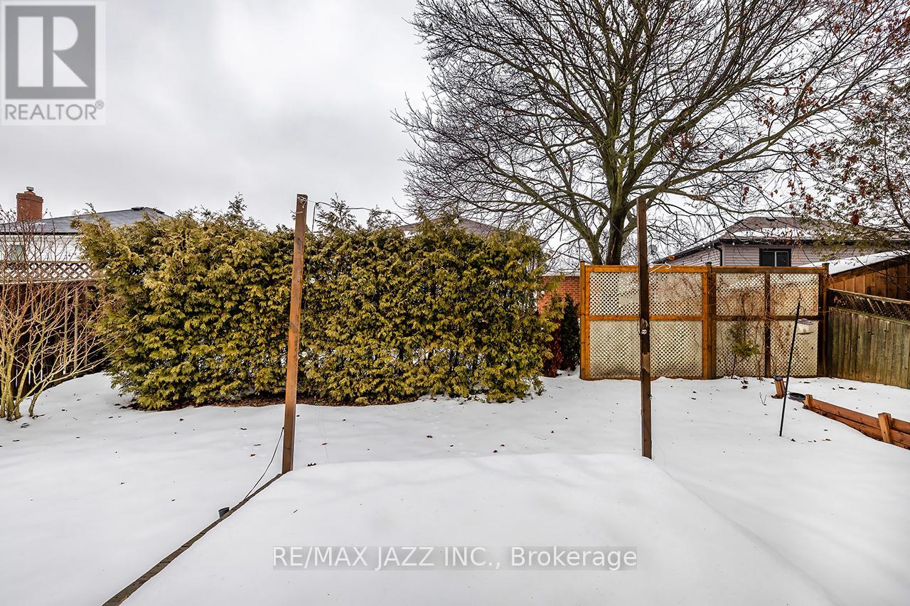 33 Mossgrove Court, Clarington, Ontario  L1E 1P4 - Photo 26 - E12808656