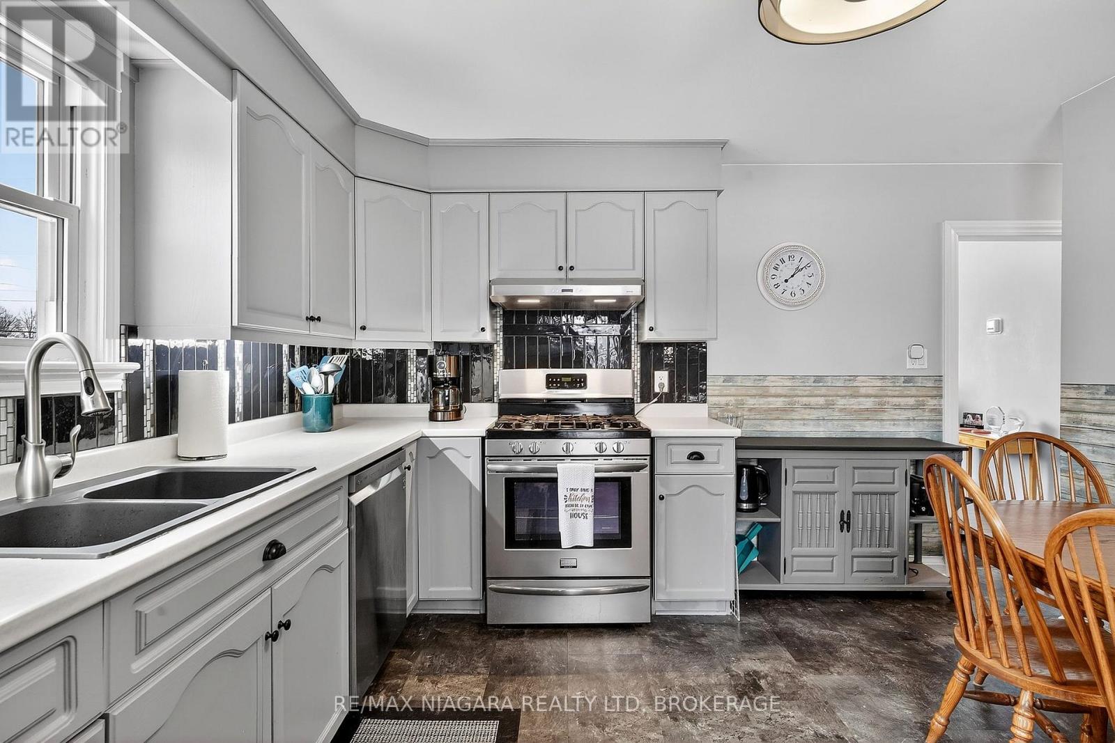 809 Broadway Street, Welland, Ontario  L3C 5M9 - Photo 8 - X12808628