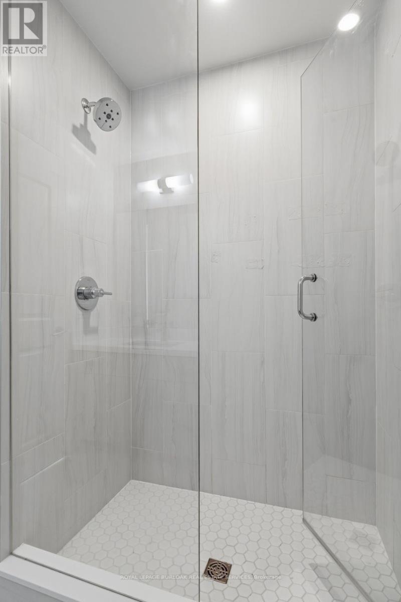 1407 - 2007 James Street, Burlington, Ontario  L7R 0G7 - Photo 21 - W12807268