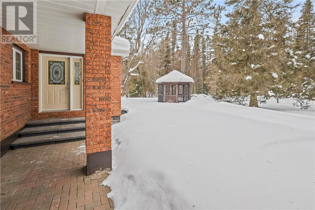 2201 Lee Valley Road, Espanola, Ontario  P5E 1P7 - Photo 5 - 2126462