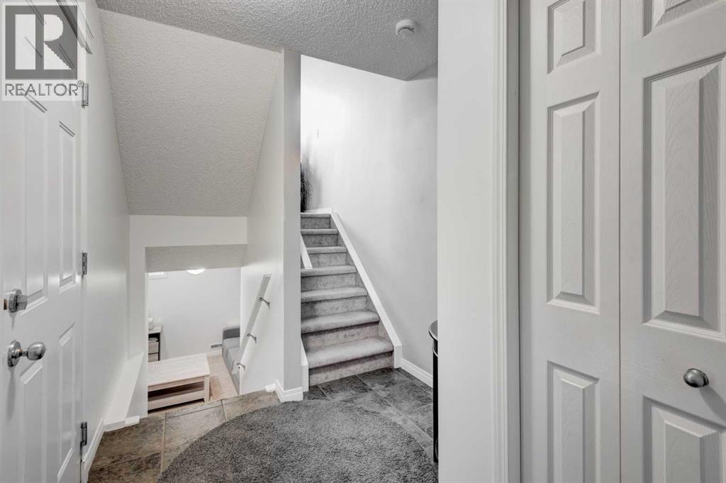 219 Copperfield Lane Se, Calgary, Alberta  T2Z 4T2 - Photo 4 - A2277028