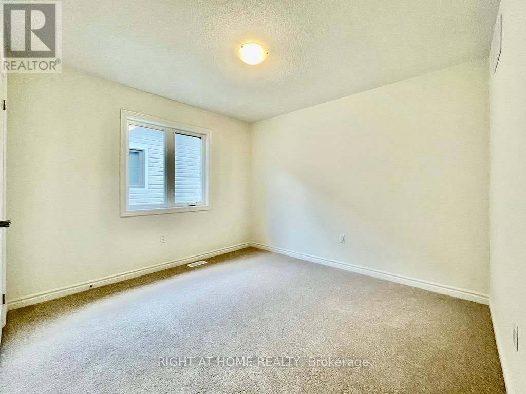 62 Gemini Drive, Barrie, Ontario  L9J 0P8 - Photo 14 - S12808634