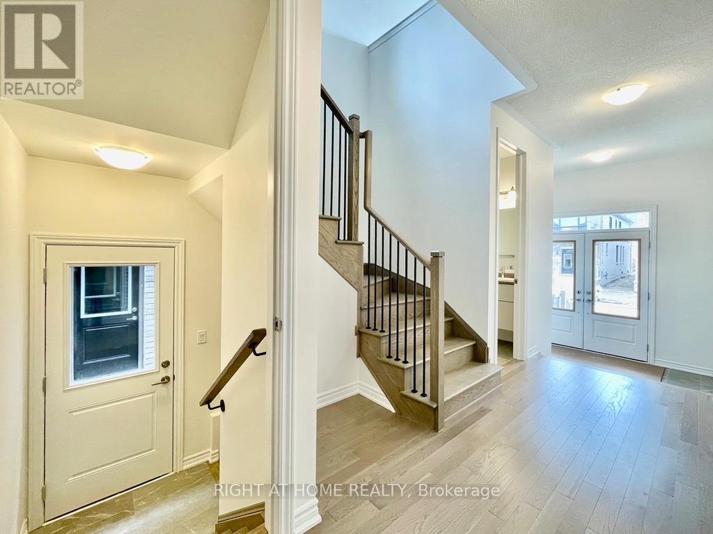 62 Gemini Drive, Barrie, Ontario  L9J 0P8 - Photo 8 - S12808634