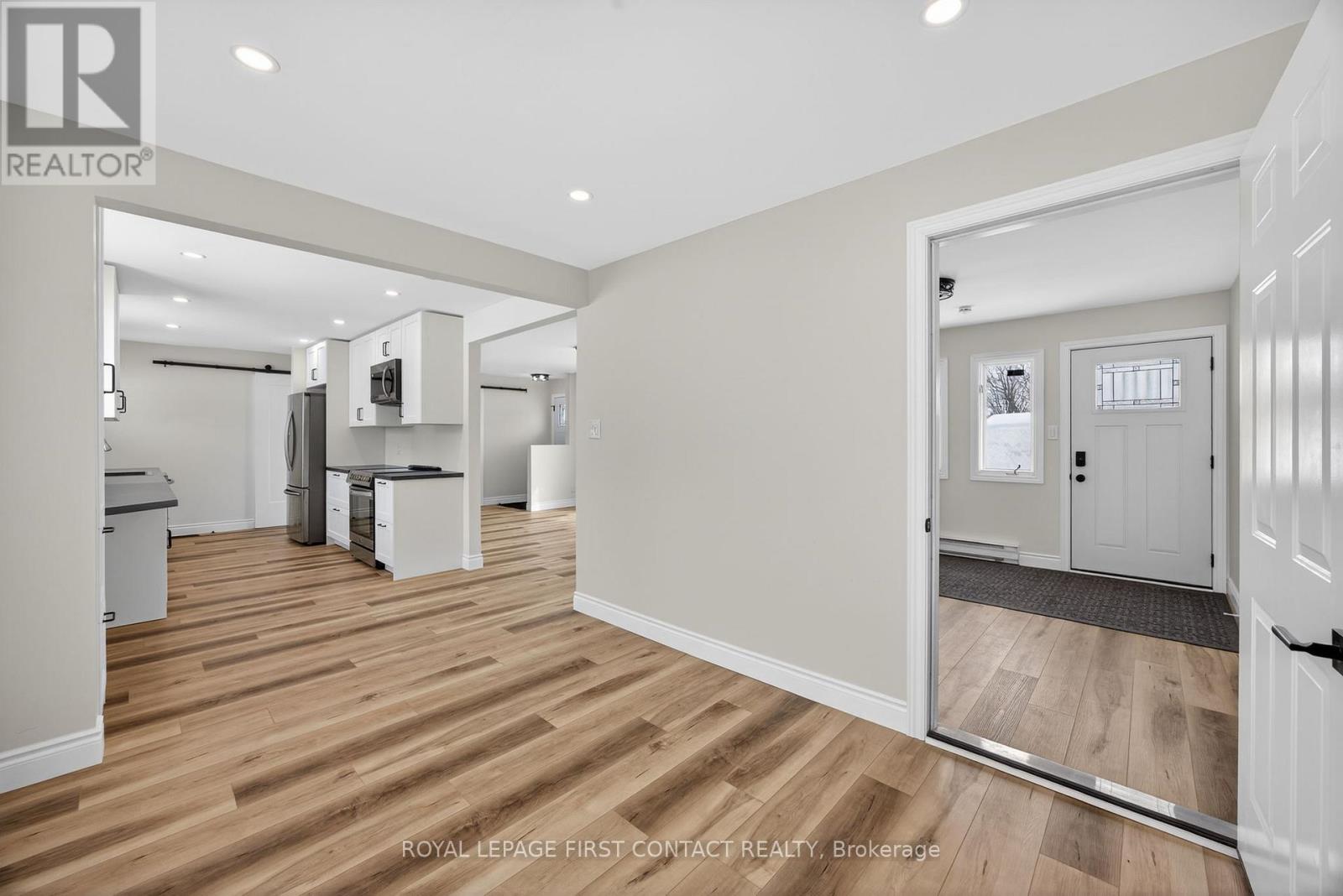 4 Wallis Street, Oro-Medonte (Warminister), Ontario  L0K 2G0 - Photo 20 - S12808638