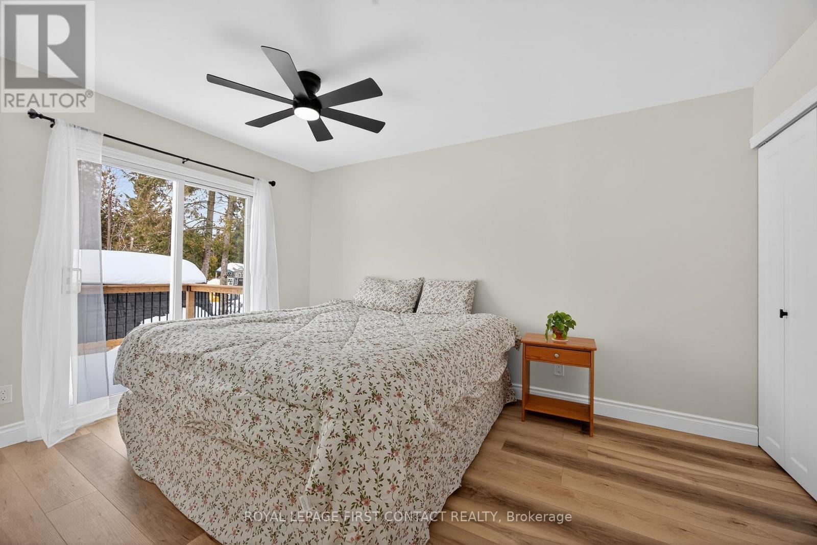 4 Wallis Street, Oro-Medonte (Warminister), Ontario  L0K 2G0 - Photo 22 - S12808638