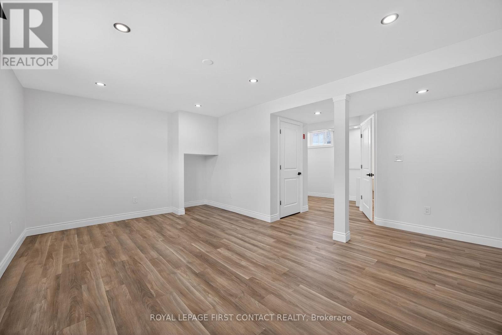 4 Wallis Street, Oro-Medonte (Warminister), Ontario  L0K 2G0 - Photo 31 - S12808638