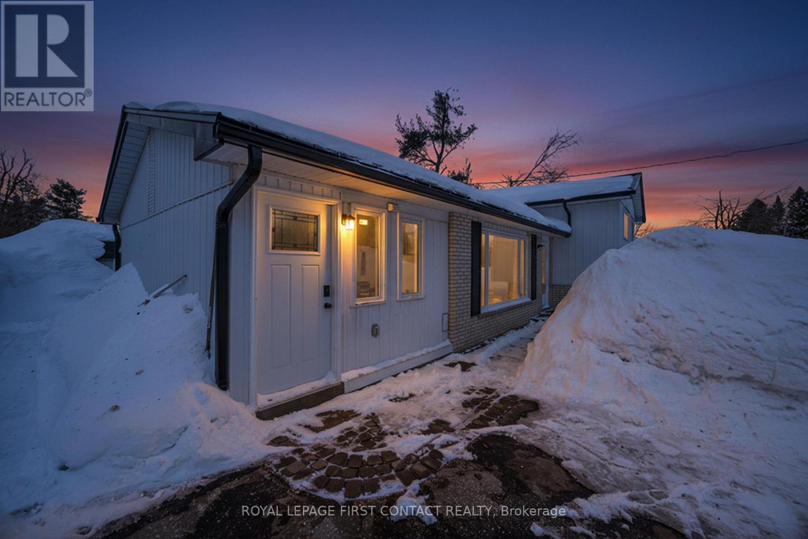 4 Wallis Street, Oro-Medonte (Warminister), Ontario  L0K 2G0 - Photo 39 - S12808638